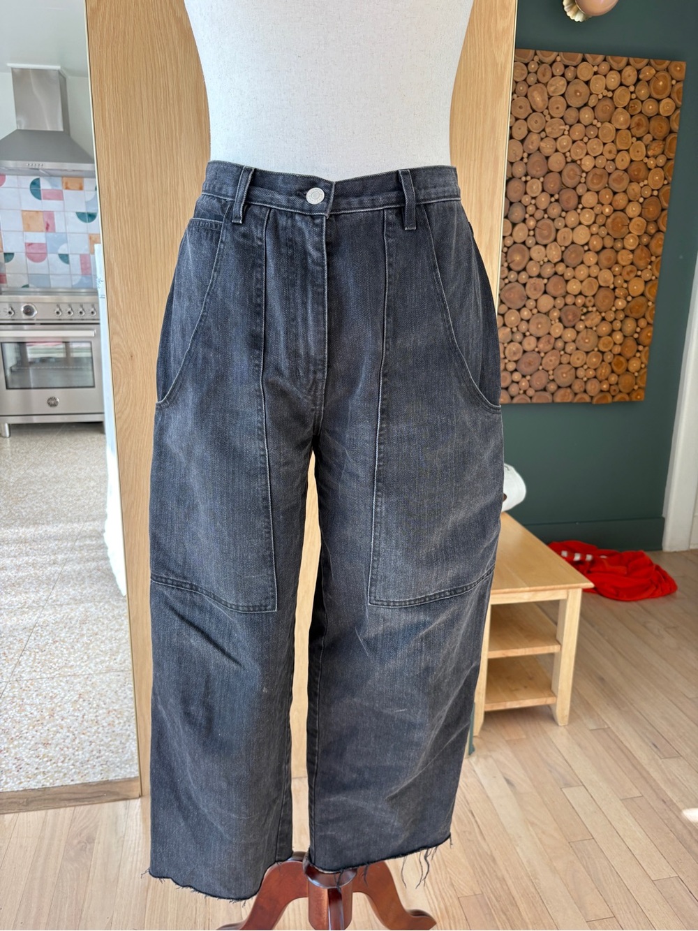 High-Rise Barrel-Leg Jeans in Washed Black